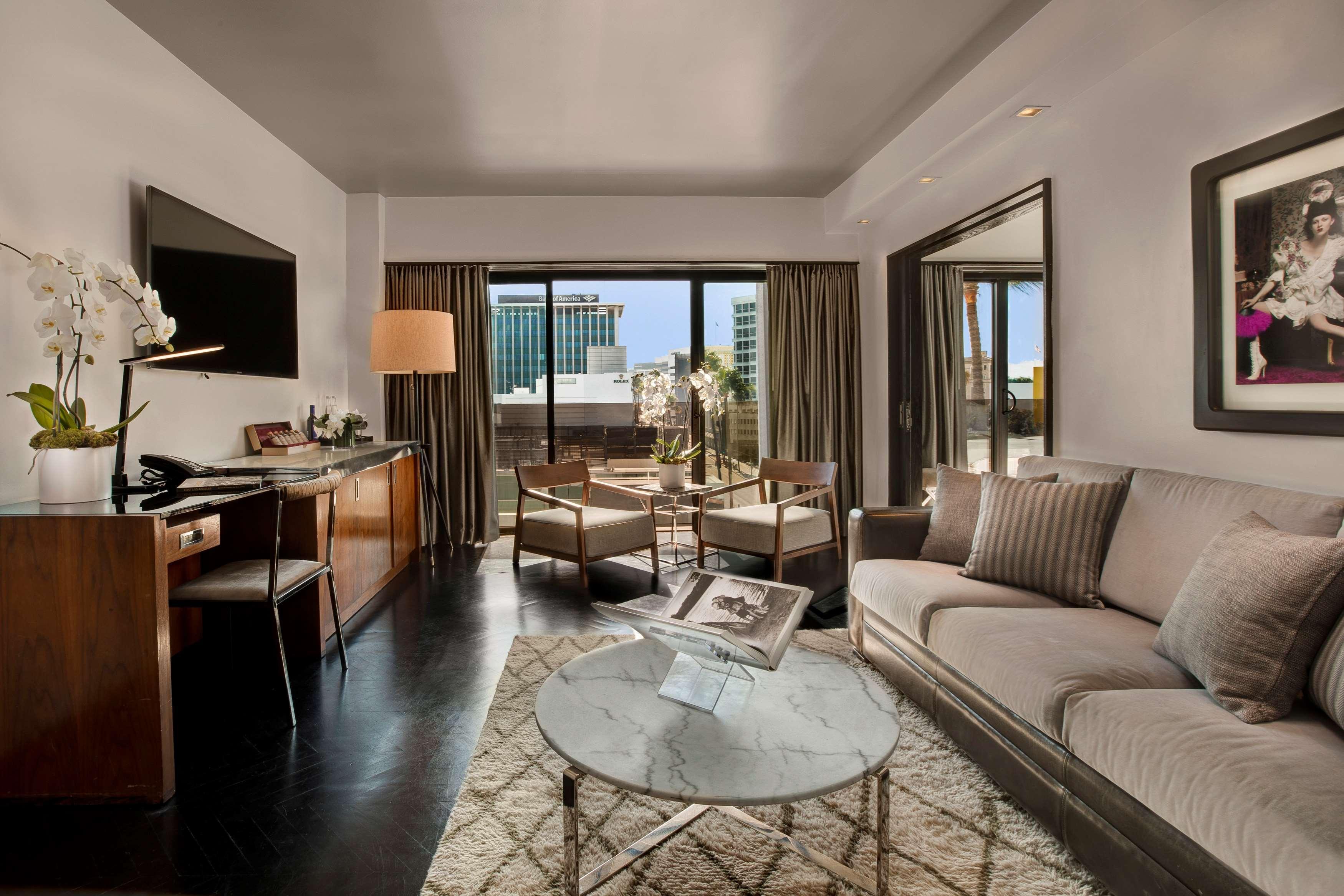 Sixty Beverly Hills Luaran gambar