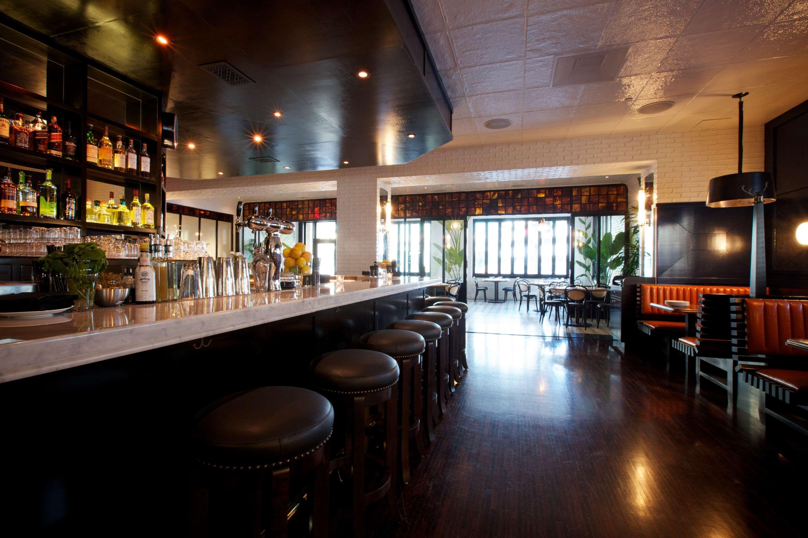 Sixty Beverly Hills Luaran gambar