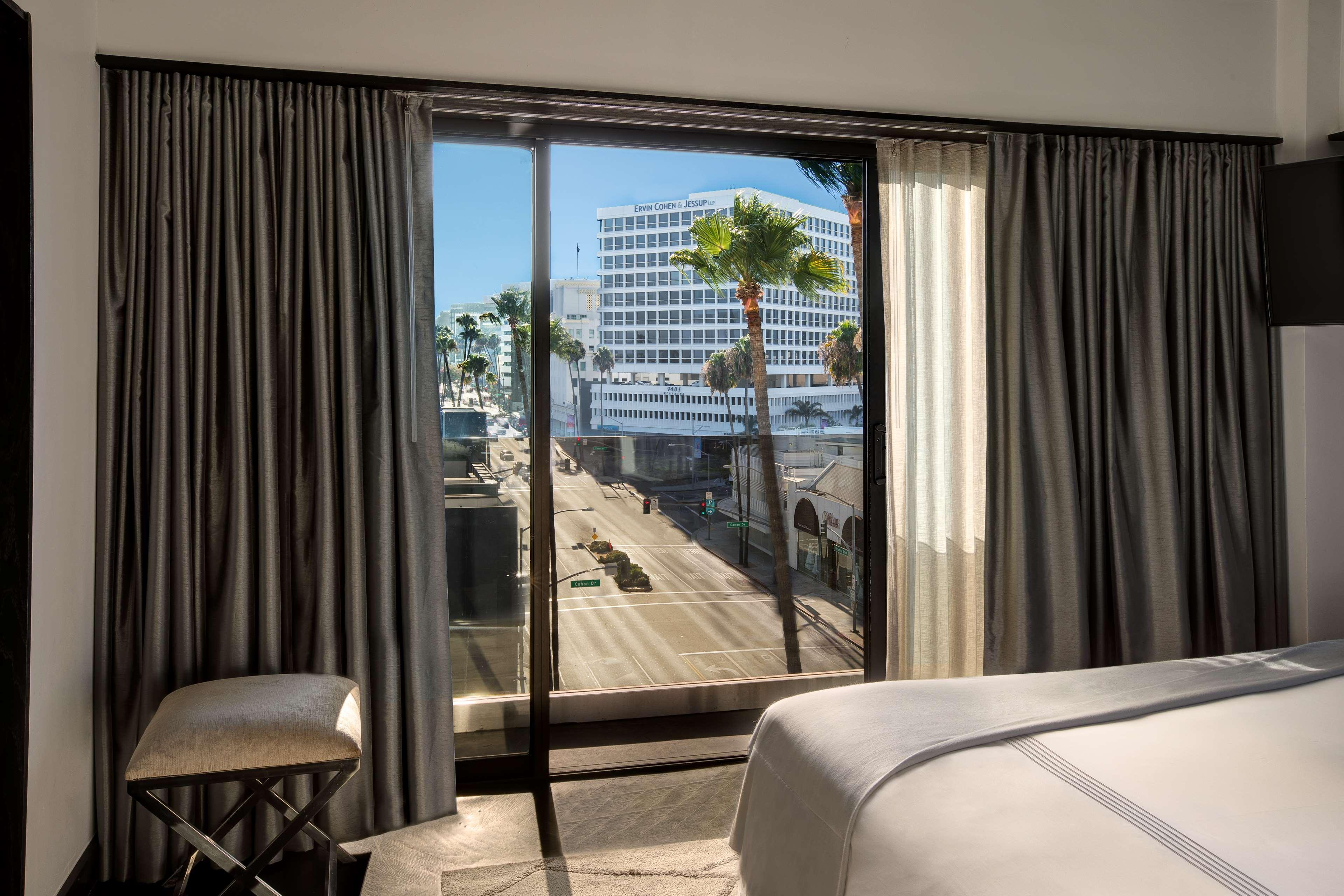 Sixty Beverly Hills Luaran gambar